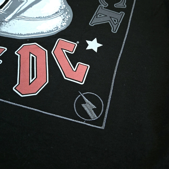 Freeze🥶⚡AC/DC⚡ "Back In Black"🖤 Graphic Tee👕 - NWOT - Picture 11 of 16